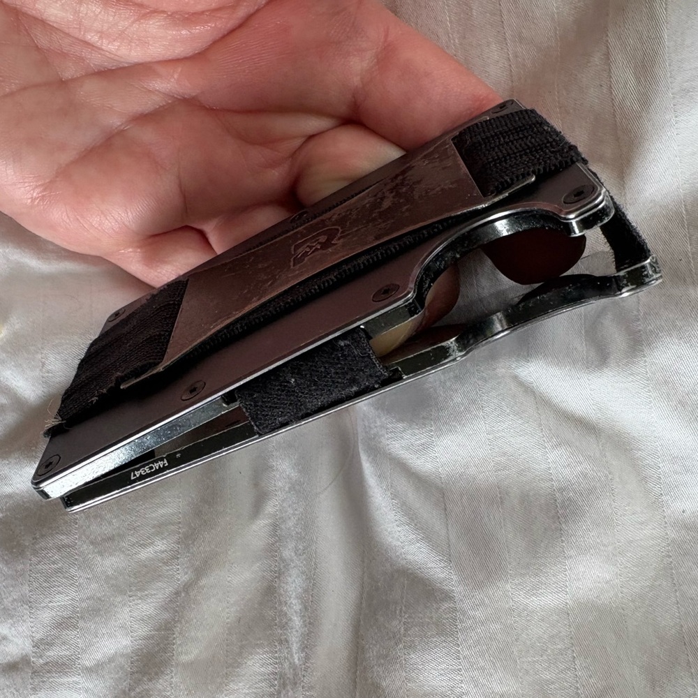 The Ridge Wallet with Cash Strap - Picture 5 of 5